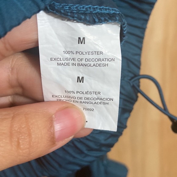 Raining jacket. - Picture 6 of 6